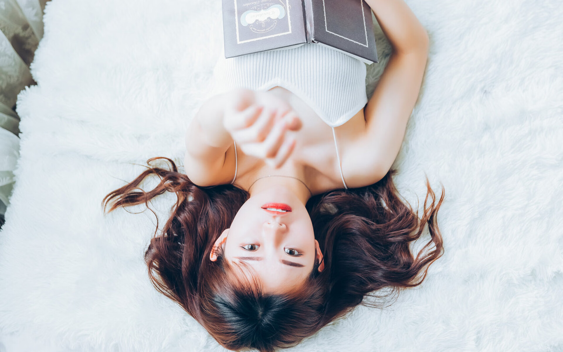 华体会平台-莱德基展现女子中长距离泳坛霸主风采，莱德基游泳最新消息